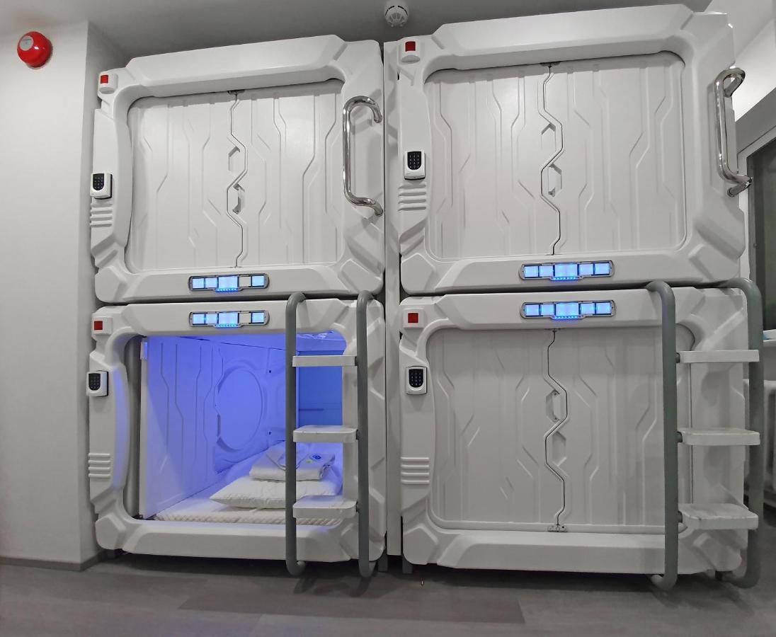 Bed 8-Bed Mixed Dormitory Room